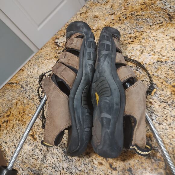 Keen Newport H2 Shoes Mens Size 8.5 Brown Waterproof Hiking Sandals Outdoors main image 13